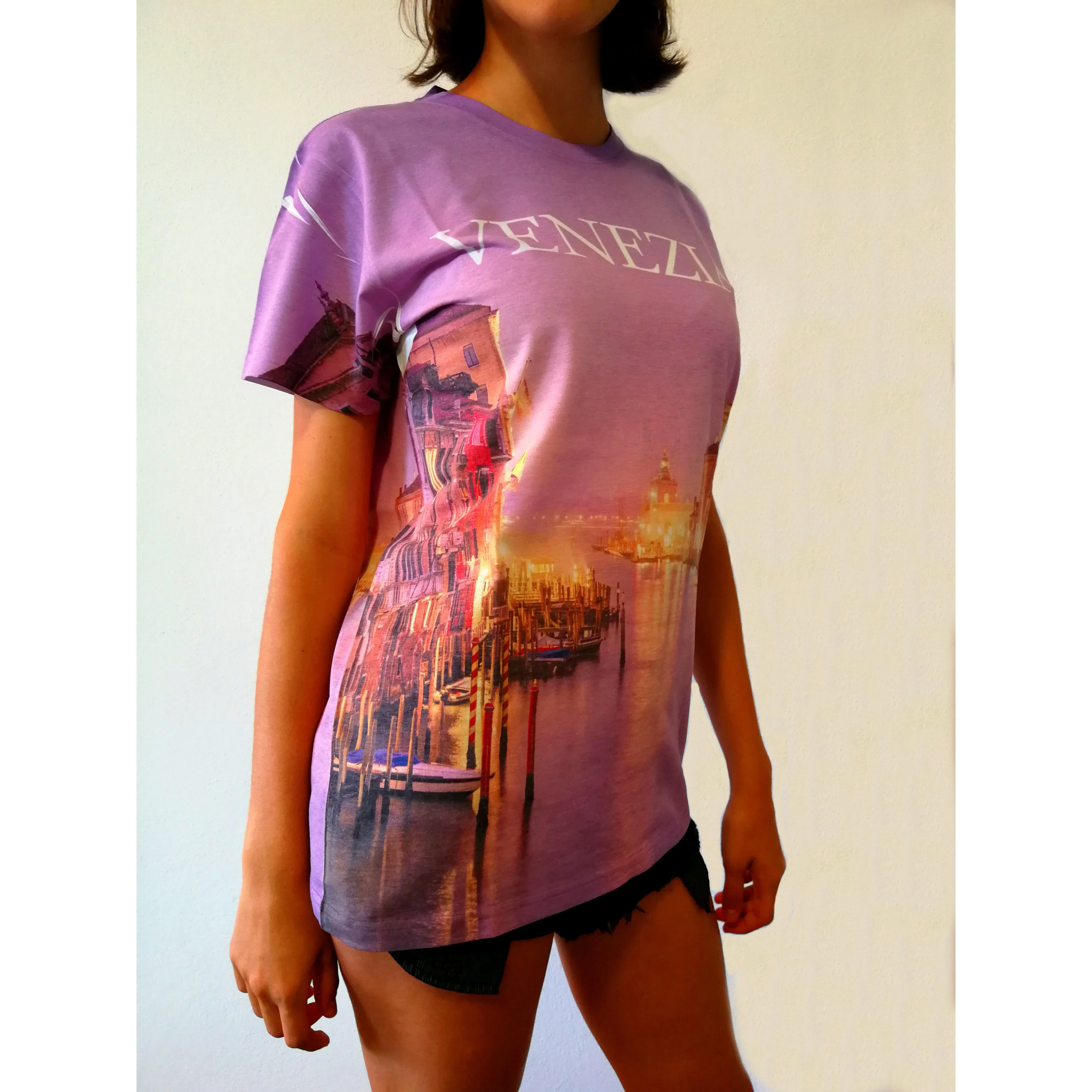 T-shirt VENEZIA, Canal Grande | Stampa all-over, Idea regalo, Fotografia ad alta definizione, dettagli sorprendenti.